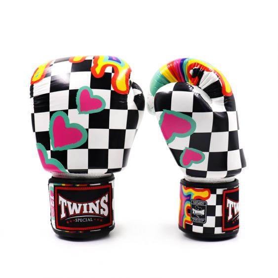 Twins Gloves - Chess